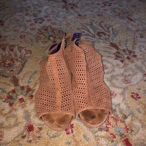 Vaneli Snap on Heels